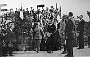 18 agosto 1918. La consegna delle medaglie alla Brigata Padova,con il re Vittorio Emanuele III accompagnato dal sindaco Leopoldo Ferri (Laura Calore)-3